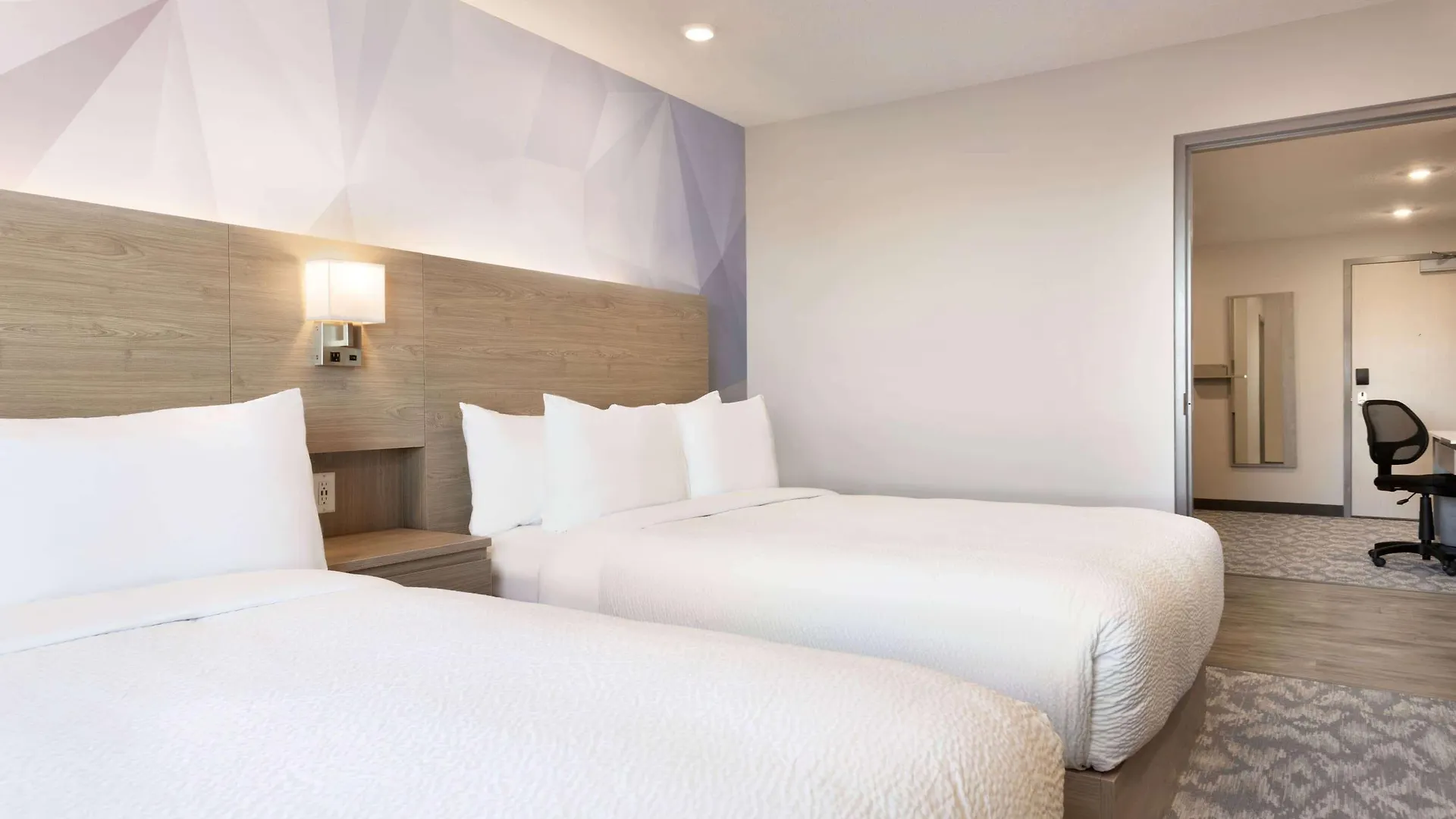 Hotel Days Inn By Wyndham Calgary North Balzac