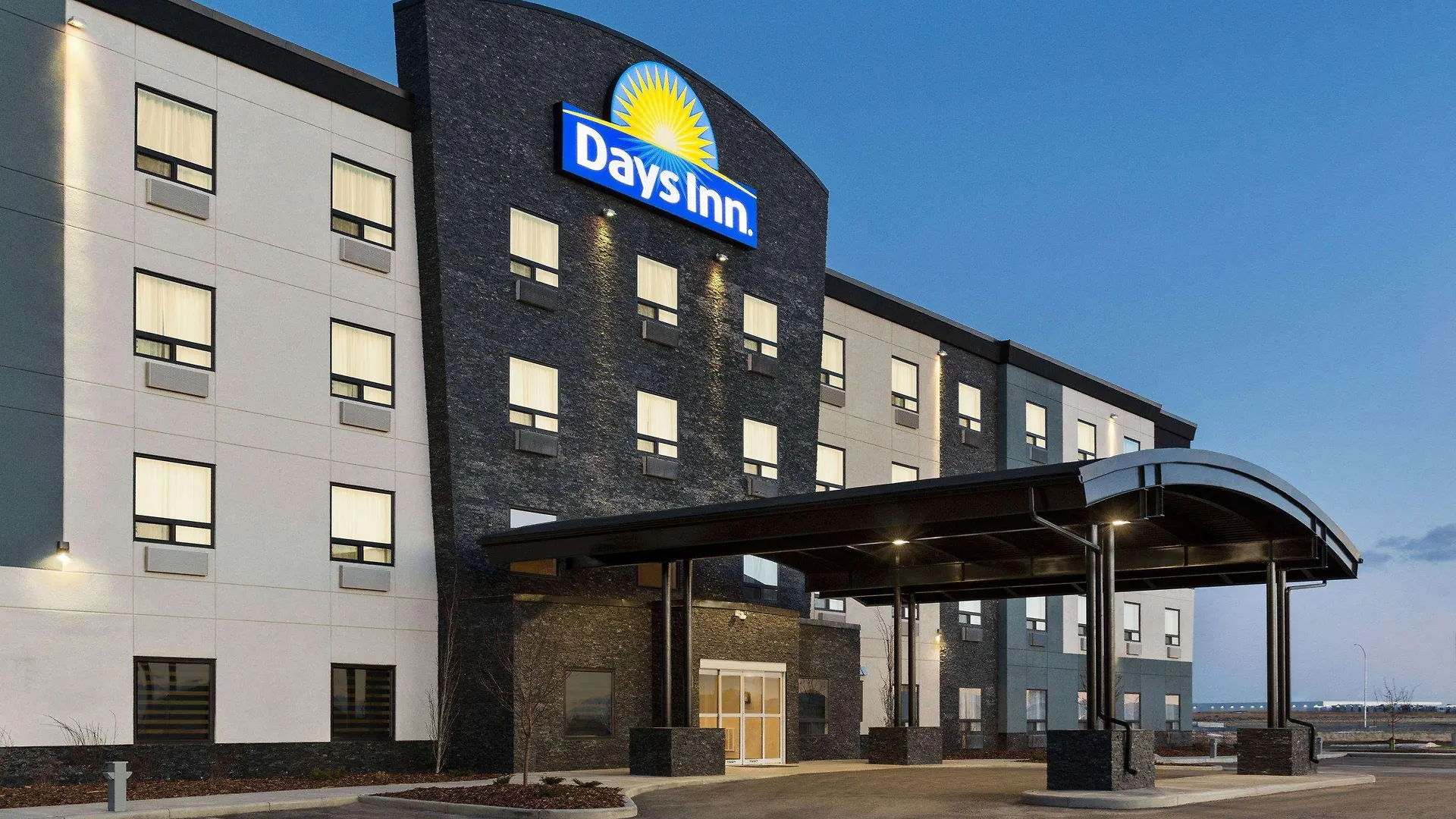 Days Inn By Wyndham Calgary North Balzac Hotel