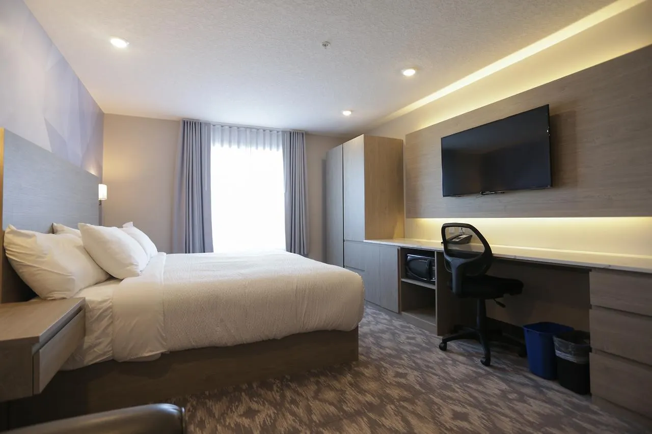 Days Inn By Wyndham Calgary North Balzac 3*,  Canada