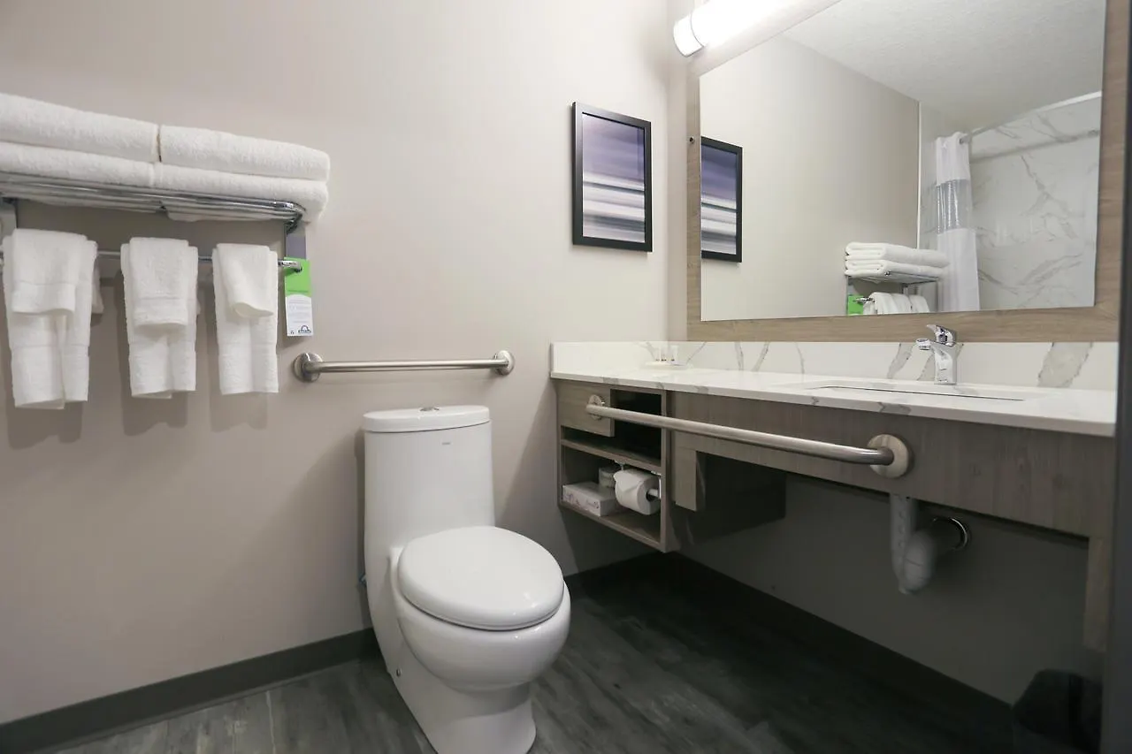 Days Inn By Wyndham Calgary North Balzac 3*,  Canada