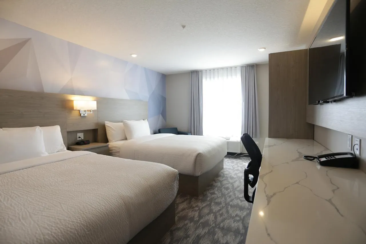 Days Inn By Wyndham Calgary North Balzac Hotel