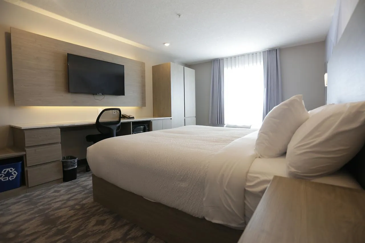 Days Inn By Wyndham Calgary North Balzac